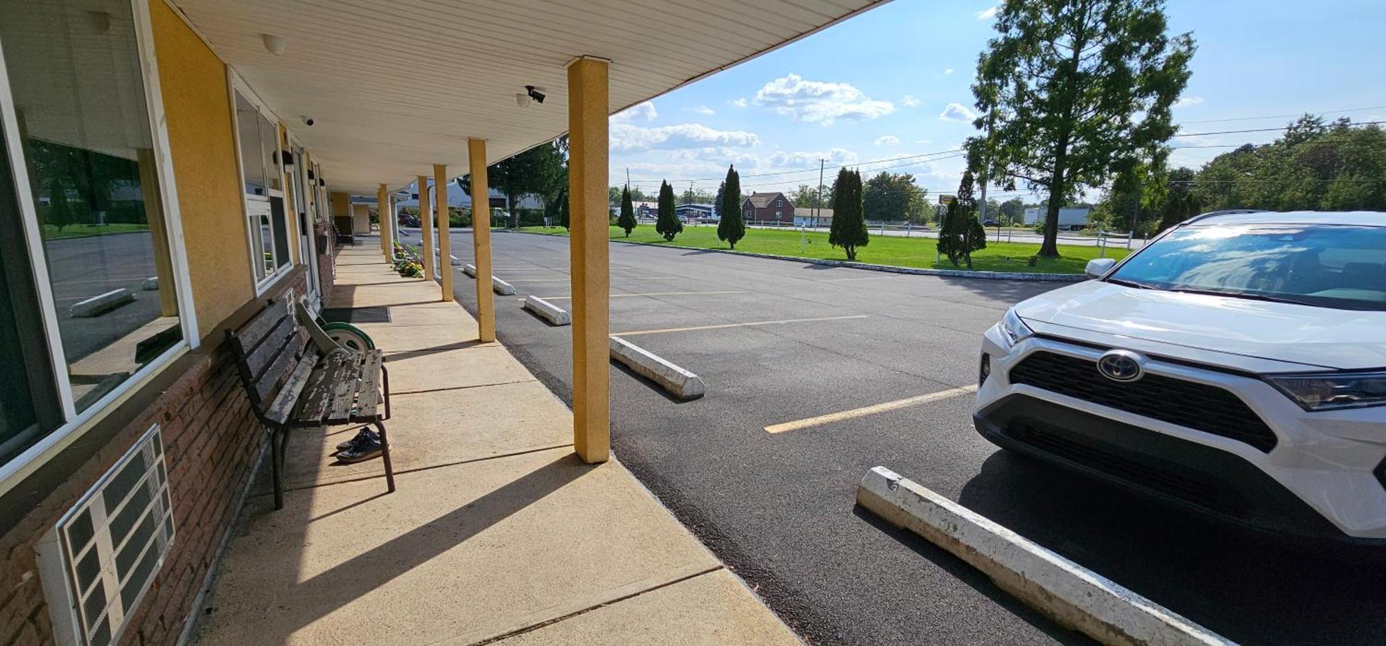 Mount Laurel Motel Hazleton Dış mekan fotoğraf