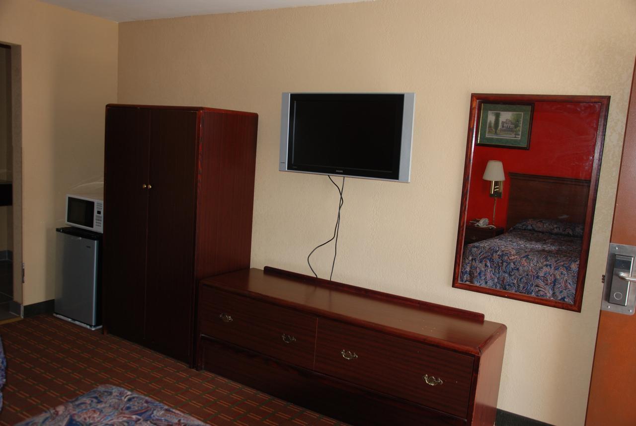 Mount Laurel Motel Hazleton Dış mekan fotoğraf