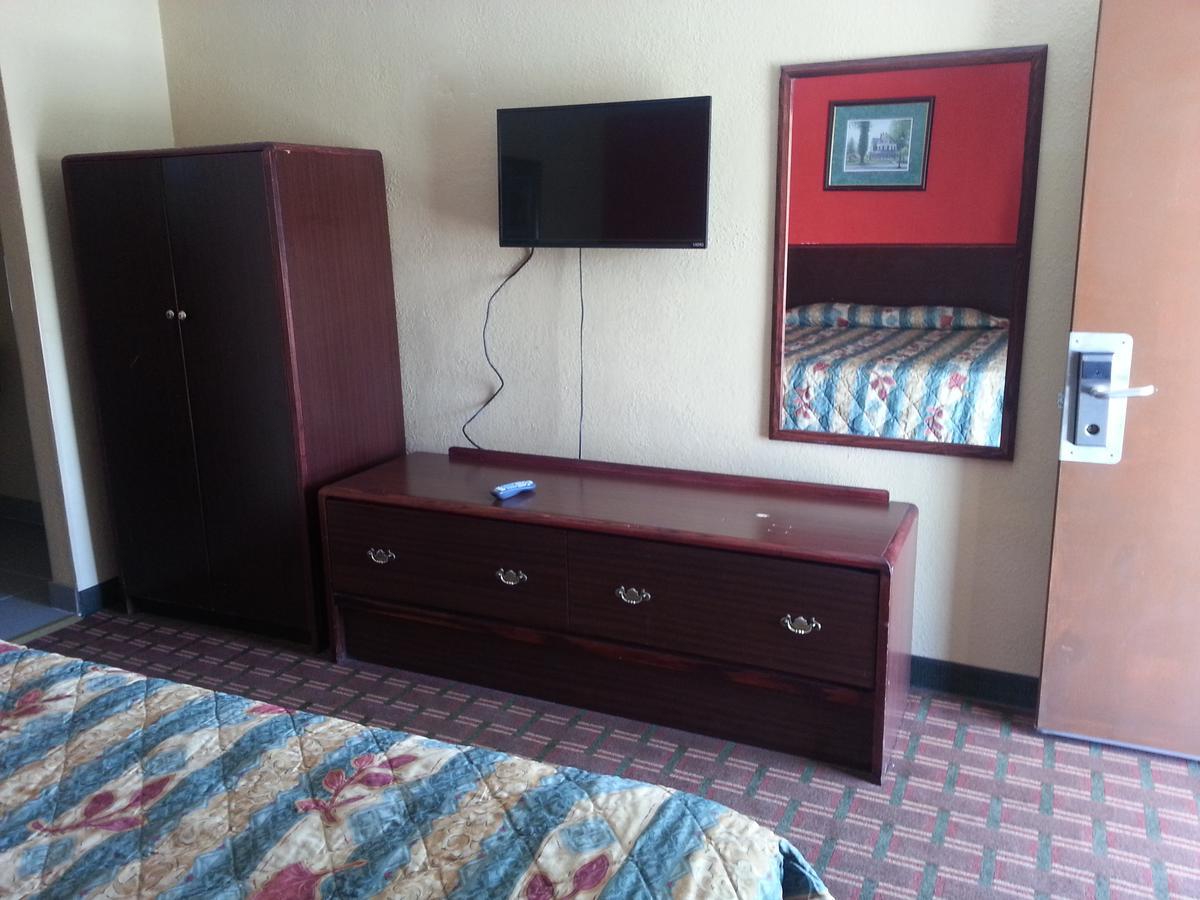 Mount Laurel Motel Hazleton Dış mekan fotoğraf